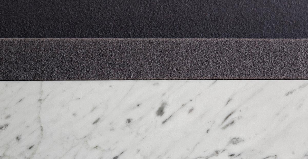 particolare biliardo in marmo