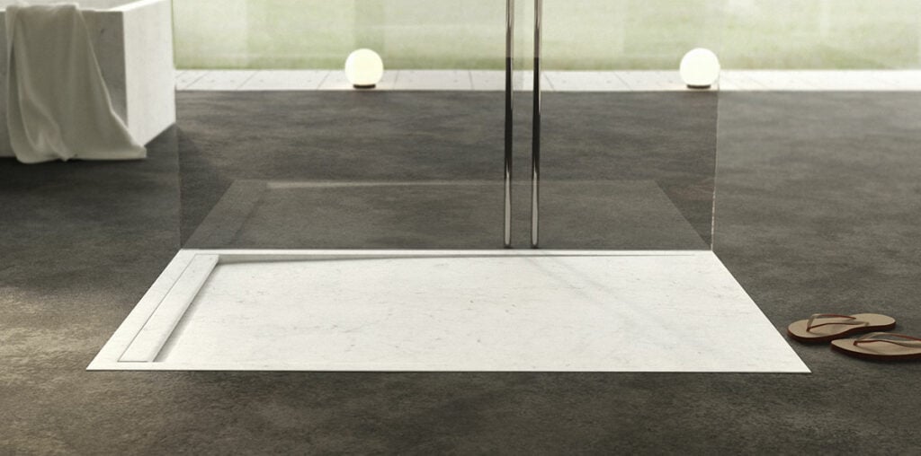 piatto doccia moderno a filo pavimento