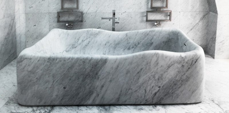 Lightweight bathtub in marble - Nuvola