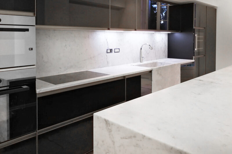 arredamento in marmo su misura cucina bagni
