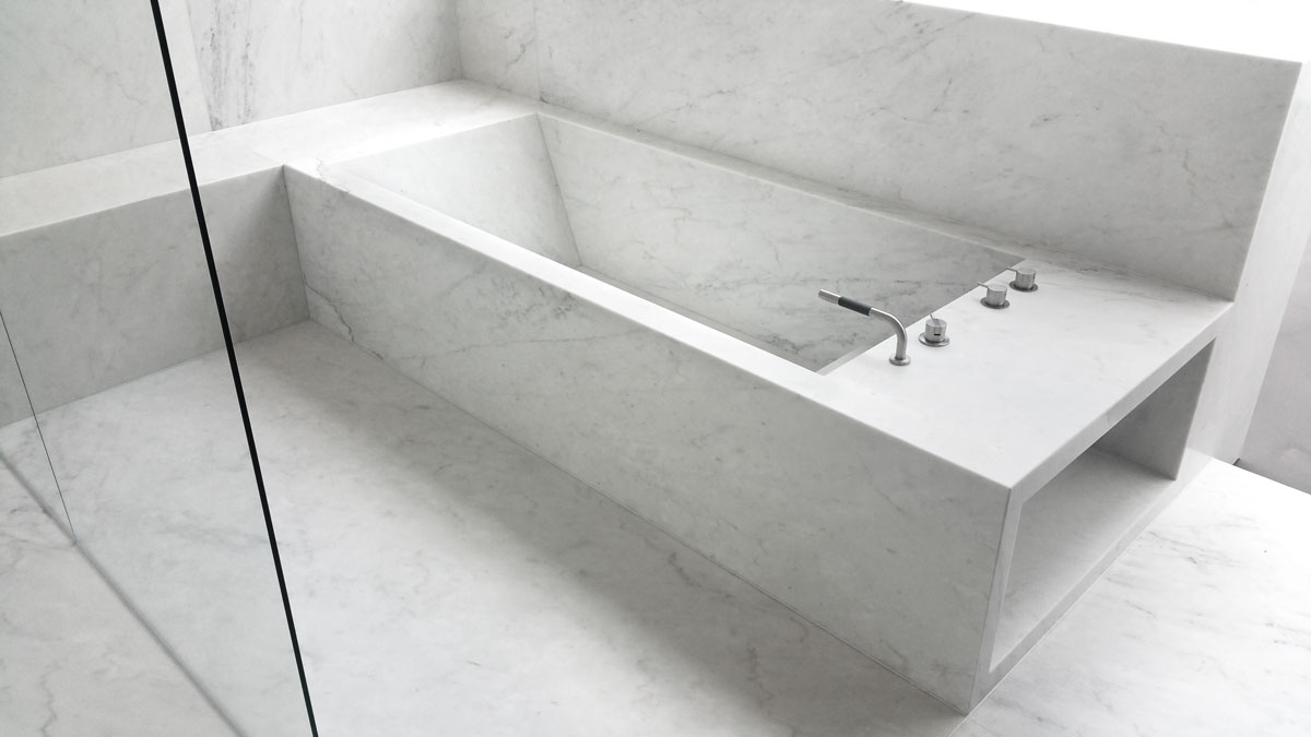 badezimmer aus weissem marmor carrara badewanne