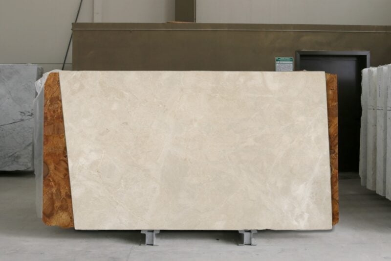 Royal Beige Marble Dedalo Stone
