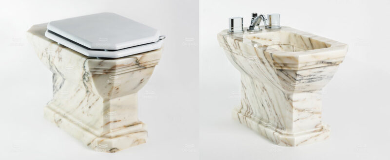 sanitarobjekte aus hellem marmor