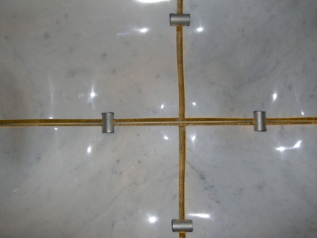 moduli in marmo per parete sospesa