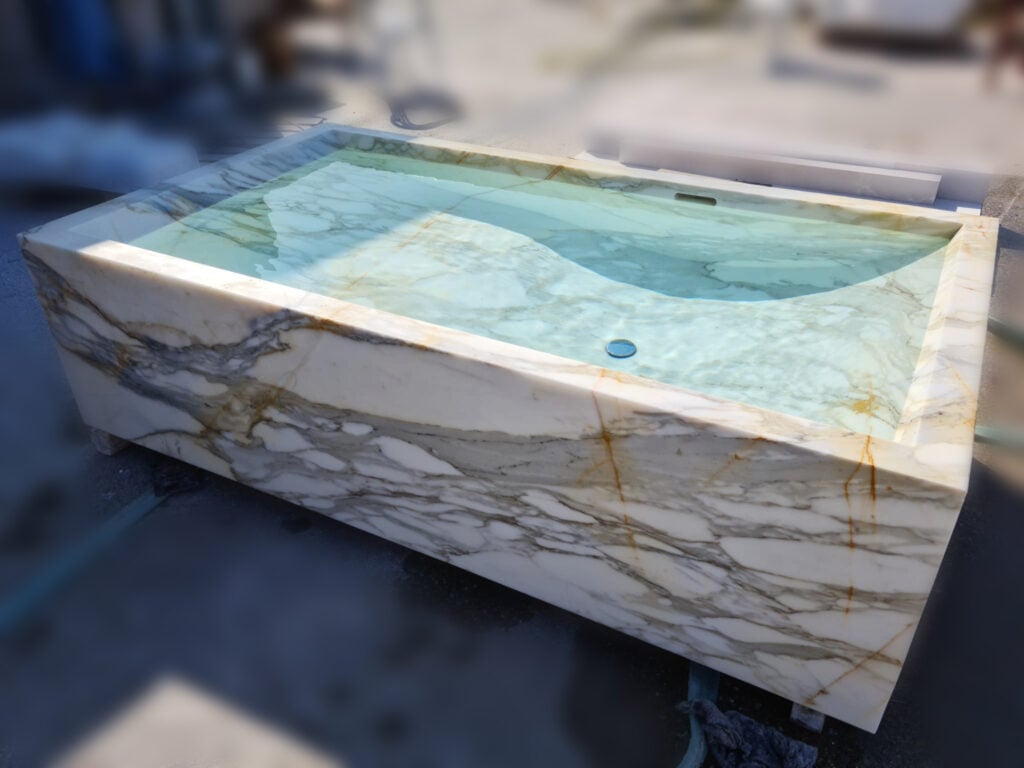 rectangular calacatta marble bathtub