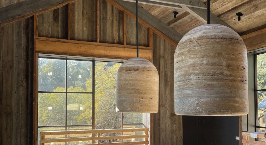 luci a campana in travertino