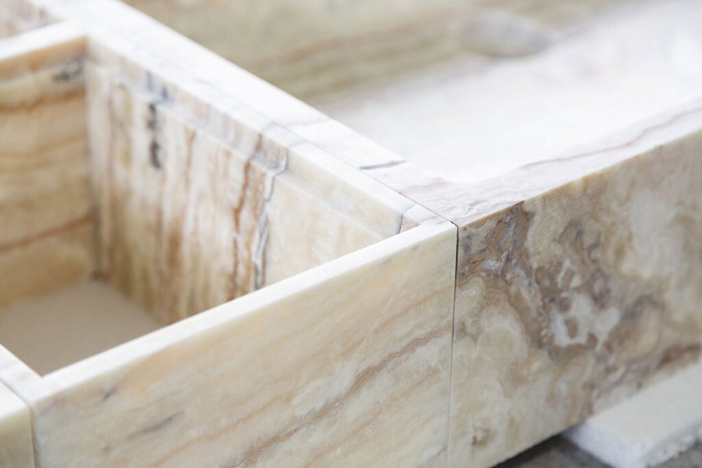 lavandini traver onix